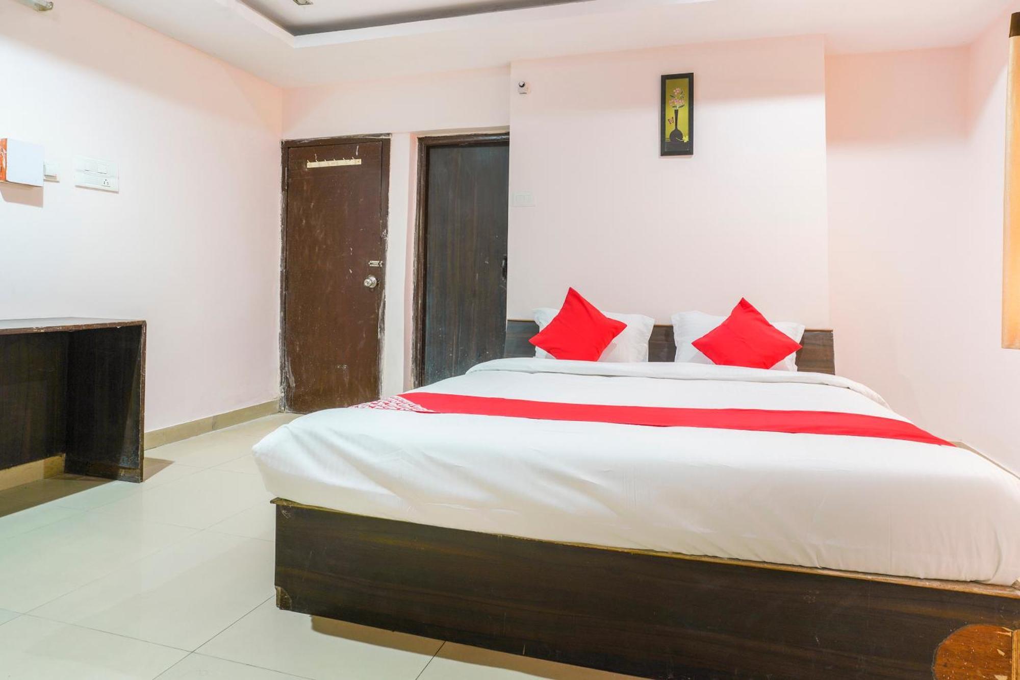 Spot On Sunshine Inn Hyderabad Exterior photo